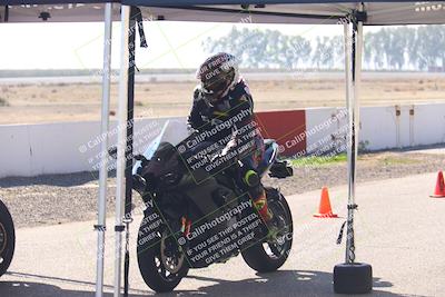 media/Nov-03-2025-Lets Ride (Mon) [[4d74c1c4d3]]/C Group/Grid/